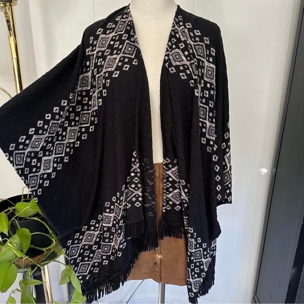Mossimo Black White Geometric Boho Kimono Fringe Wrap Top SM